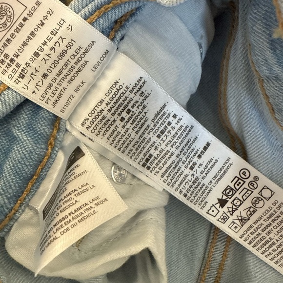 Levi's Ribcage Straight Light Wash Jeans size 26 - Picture 8 of 8